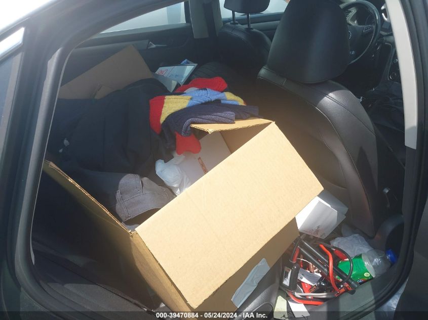 2015 VOLKSWAGEN PASSAT 1.8T SE - 1VWBT7A3XFC025672