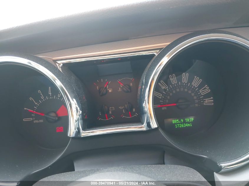 2005 Ford Mustang Gt Deluxe/Gt Premium VIN: 1ZVFT82H255177398 Lot: 39470941