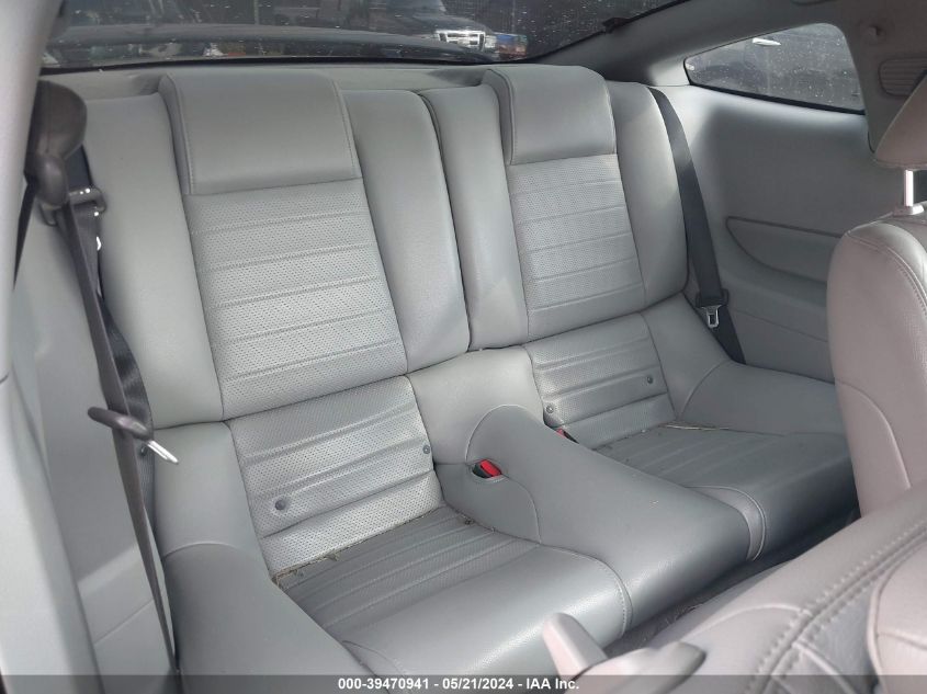 2005 Ford Mustang Gt Deluxe/Gt Premium VIN: 1ZVFT82H255177398 Lot: 39470941