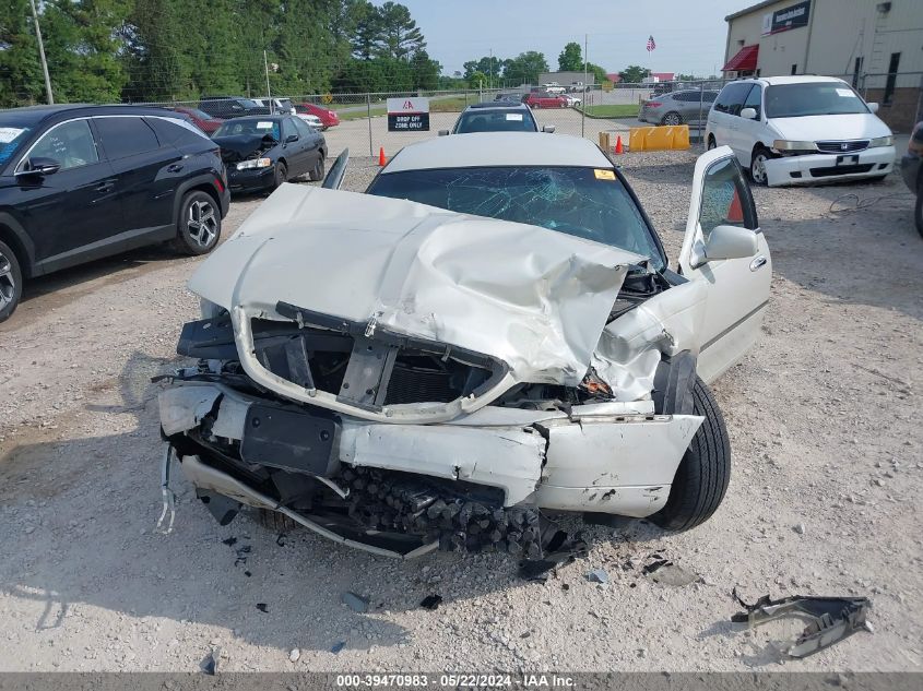 2007 Lincoln Town Car Signature VIN: 1LNHM81W87Y631742 Lot: 39470983