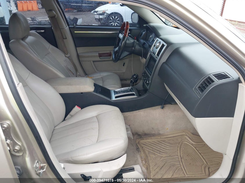 2006 Chrysler 300C VIN: 2C3KA63H56H518222 Lot: 39471075