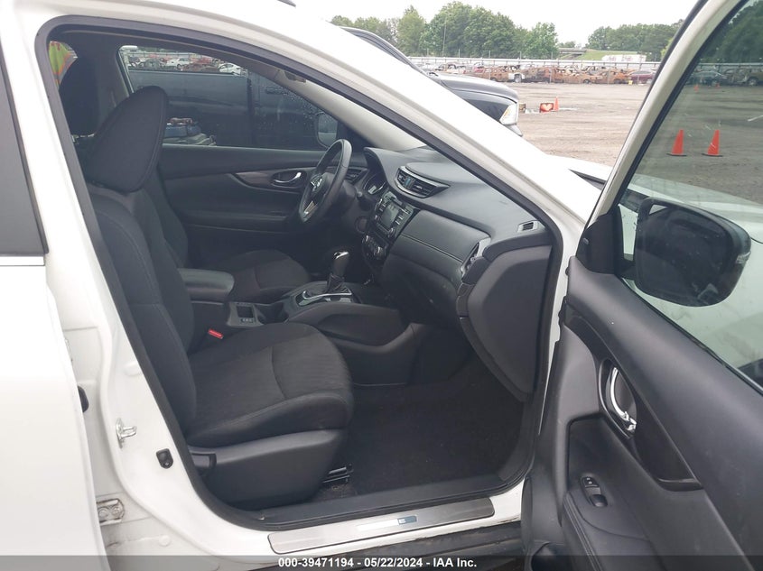 VIN 5N1AT2MT8HC840609 2017 NISSAN ROGUE SV
