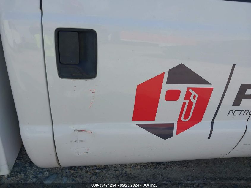 2015 Ford F-350 Chassis VIN: 1FD7W3E62FEC82872 Lot: 39471254