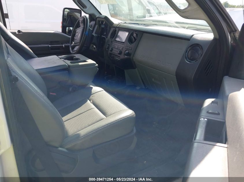 2015 Ford F-350 Chassis VIN: 1FD7W3E62FEC82872 Lot: 39471254