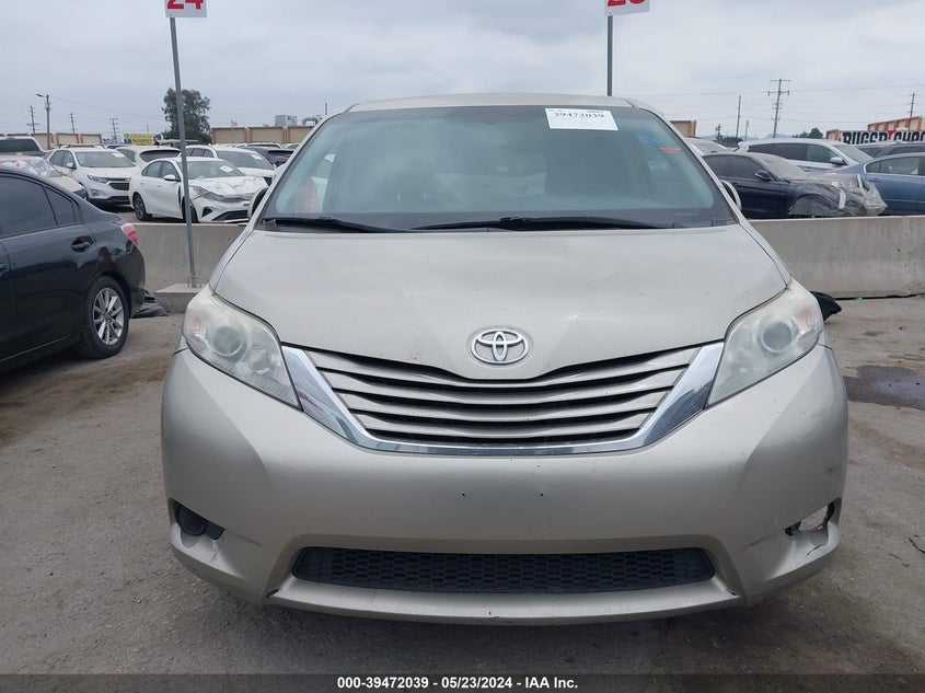 2017 Toyota Sienna Le 8 Passenger VIN: 5TDKZ3DC5HS829689 Lot: 39472039