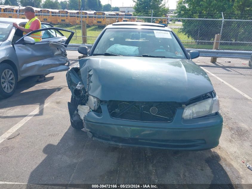 2000 Toyota Camry Xle V6 VIN: 4T1BF28K1YU951669 Lot: 39472166