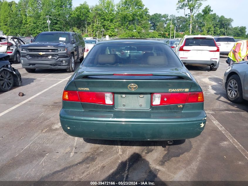 2000 Toyota Camry Xle V6 VIN: 4T1BF28K1YU951669 Lot: 39472166