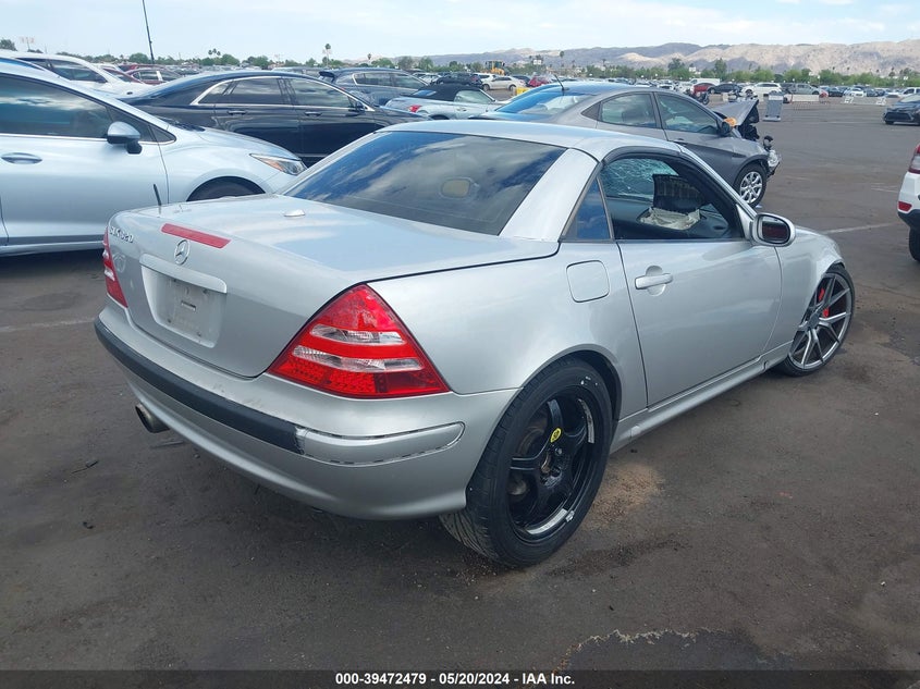 2003 Mercedes-Benz Slk 320 VIN: WDBKK65F43F281853 Lot: 39472479