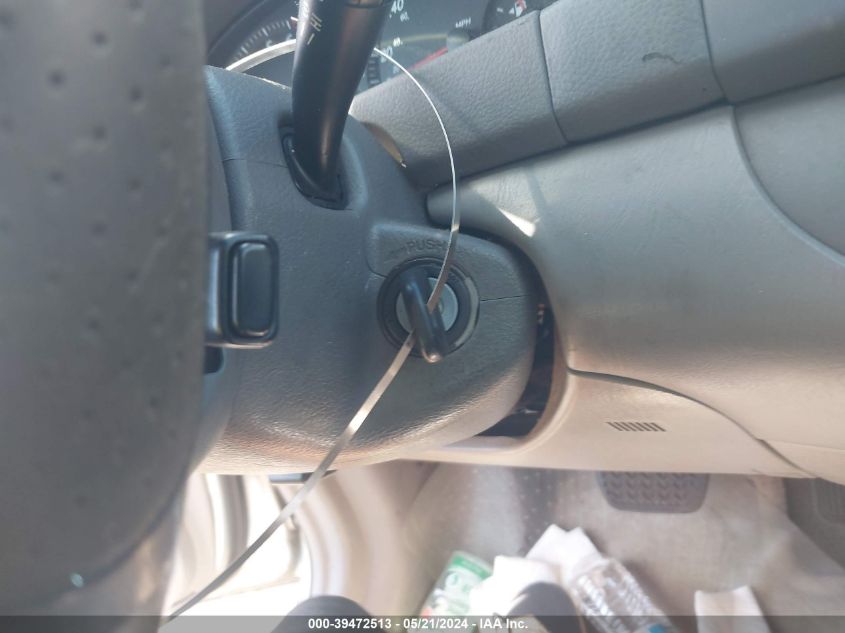 2004 Toyota Camry Le V6 VIN: 4T1BF30K24U588018 Lot: 39472513