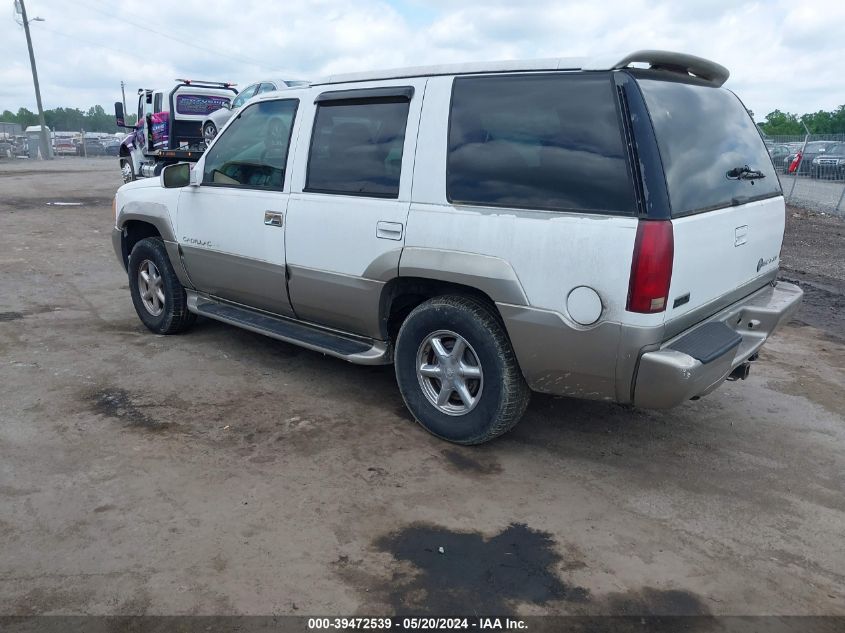 1999 Cadillac Escalade Standard VIN: 1GYEK13R9XR411932 Lot: 39472539