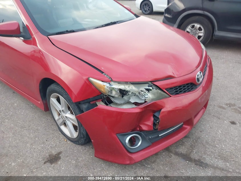 2013 Toyota Camry Se VIN: 4T1BF1FK8DU641557 Lot: 39472690