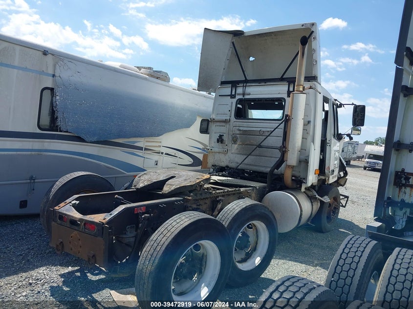 2004 Volvo Vn Vnl VIN: 4V4NC9GG04N363691 Lot: 39472919