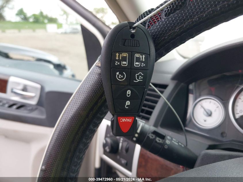 2010 Chrysler Town & Country Touring Plus VIN: 2A4RR8D12AR381124 Lot: 39472960