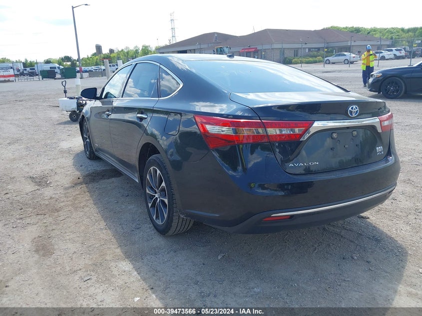 VIN 4T1BD1EB4JU063377 2018 TOYOTA AVALON HYBRID XLE