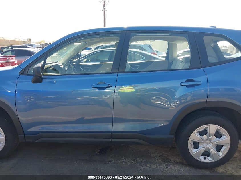 2023 Subaru Forester VIN: JF2SKAAC3PH541929 Lot: 39473893