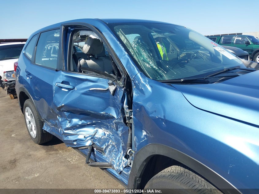 2023 Subaru Forester VIN: JF2SKAAC3PH541929 Lot: 39473893