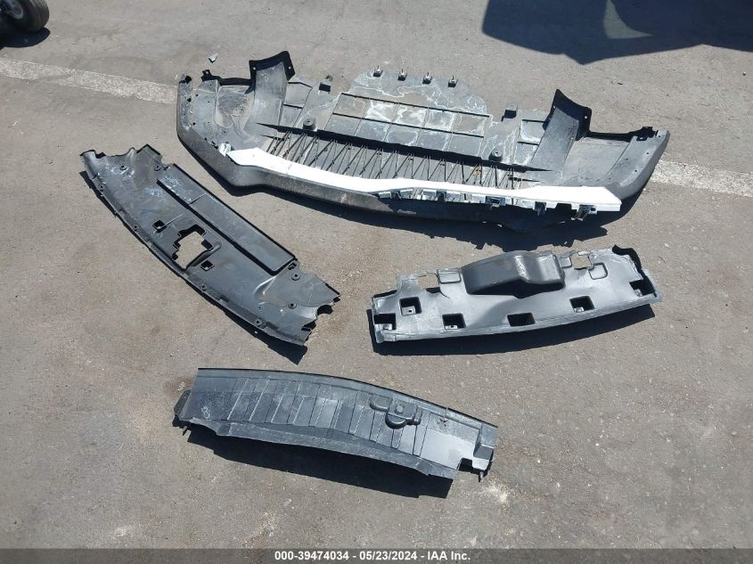 2020 Toyota Camry Le Hybrid VIN: 4T1C31AK5LU013409 Lot: 39474034