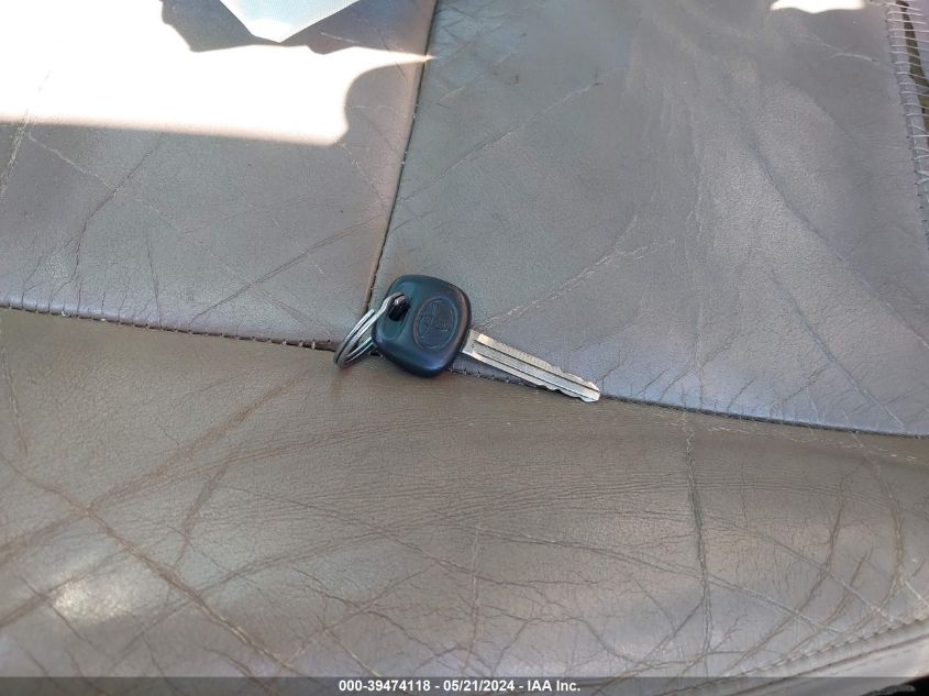 2004 Toyota Sequoia Limited V8 VIN: 5TDBT48A54S206017 Lot: 39474118