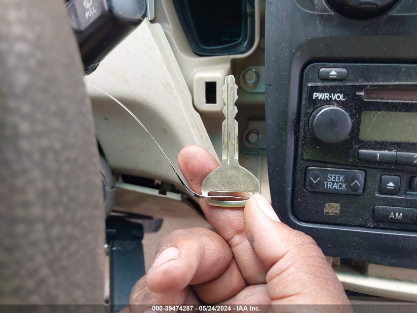 2005 Toyota Highlander V6 VIN: JTEEP21A950104784 Lot: 39474287