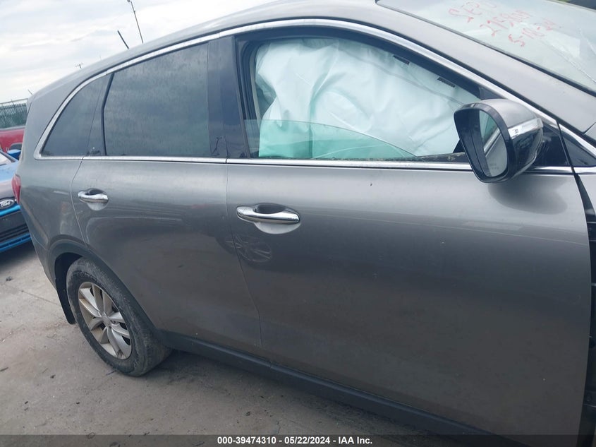 2018 Kia Sorento 2.4L L VIN: 5XYPG4A32JG408893 Lot: 39474310