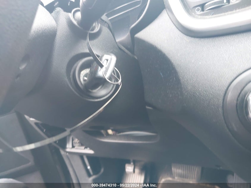 2018 Kia Sorento 2.4L L VIN: 5XYPG4A32JG408893 Lot: 39474310