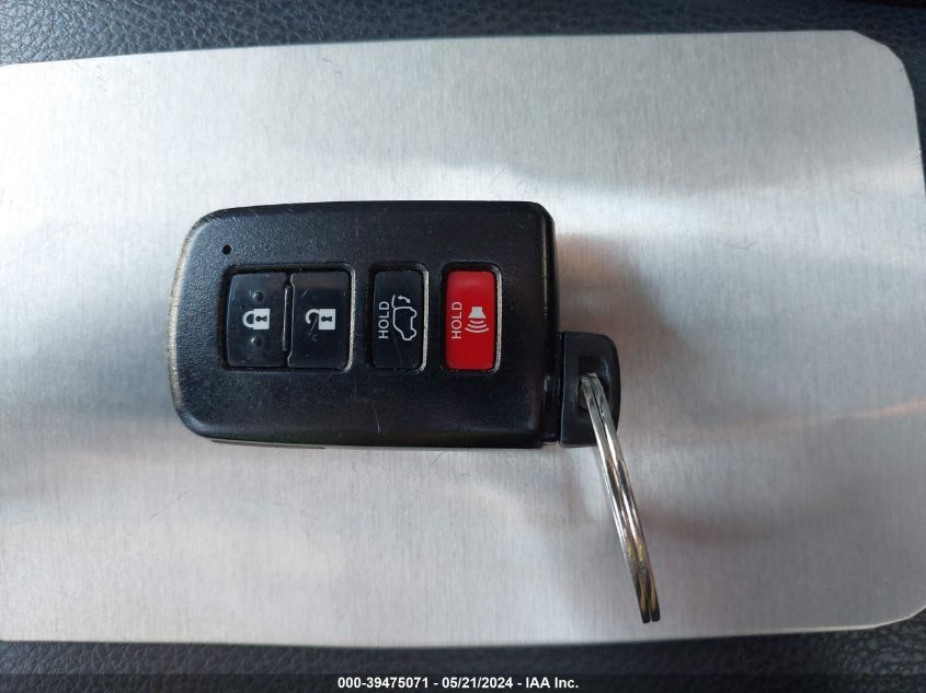 2018 TOYOTA RAV4 XLE - JTMWFREV7JJ743624