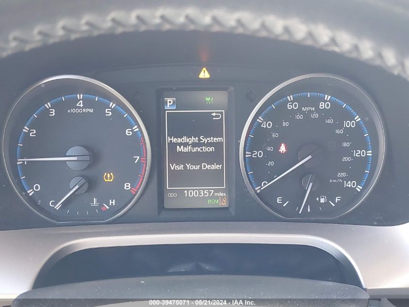 2018 TOYOTA RAV4 XLE - JTMWFREV7JJ743624