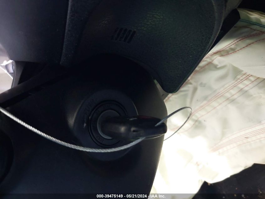 2015 Toyota Corolla Le Plus VIN: 5YFBURHE2FP253904 Lot: 39475149