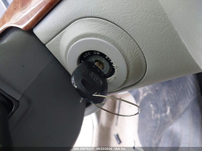 2004 Kia Amanti VIN: KNALD124445022189 Lot: 39475227