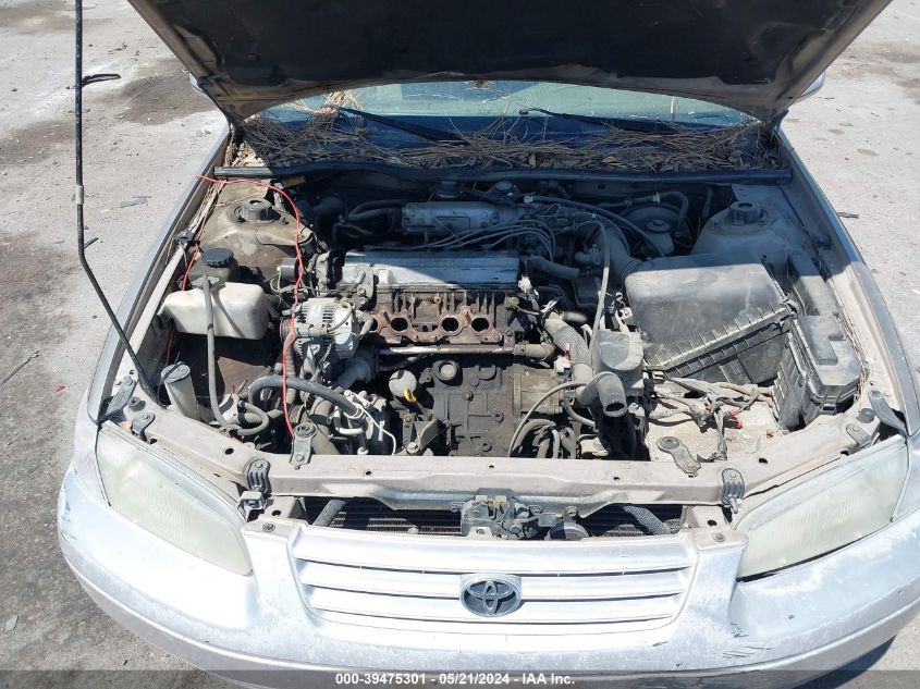 1999 Toyota Camry Le VIN: JT2BG22K3X0298254 Lot: 39475301