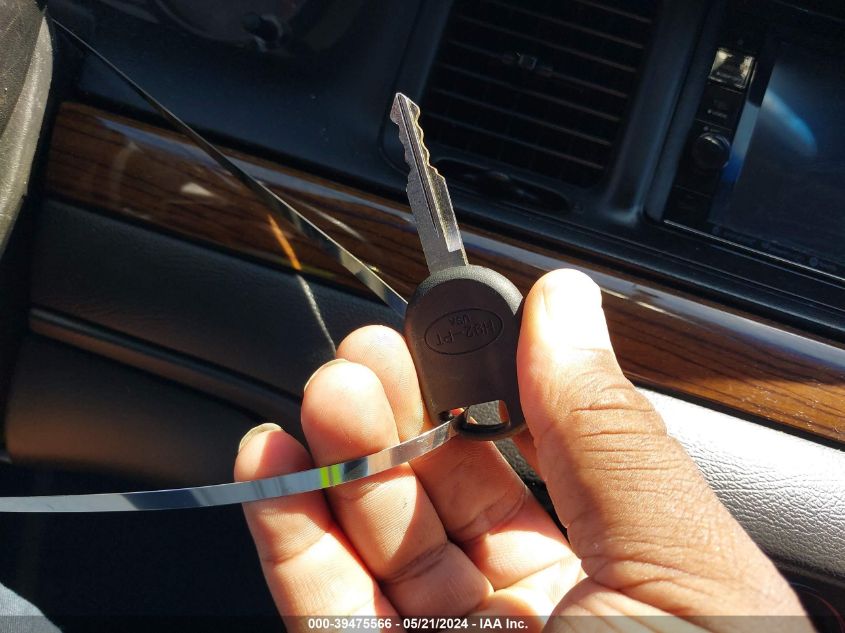 2007 Ford Crown Victoria Standard VIN: 2FAFP73V07X156885 Lot: 39475566