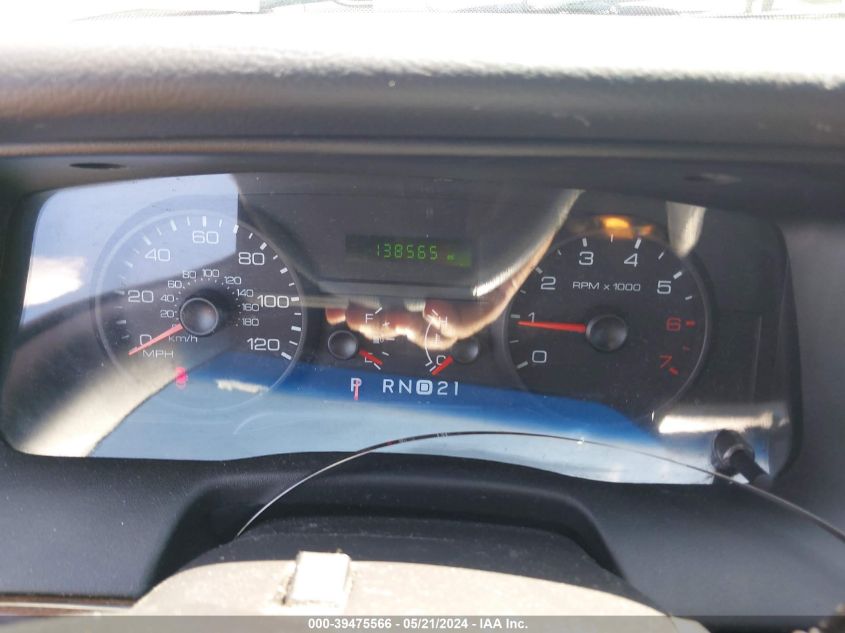 2007 Ford Crown Victoria Standard VIN: 2FAFP73V07X156885 Lot: 39475566