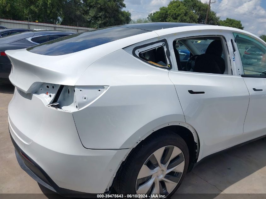 2021 Tesla Model Y Standard Range Rear-Wheel Drive VIN: 5YJYGDED2MF107270 Lot: 39475643