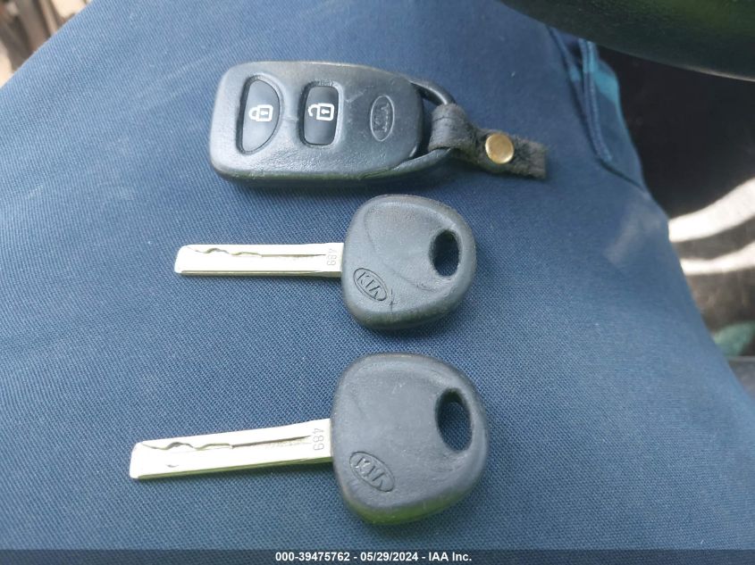 2011 Kia Sorento Lx VIN: 5XYKTCA11BG130925 Lot: 39475762