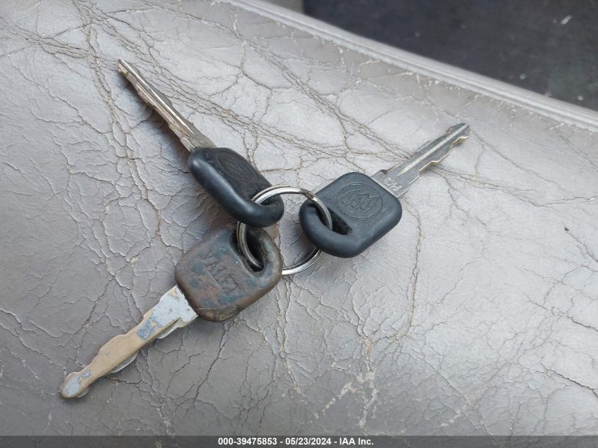 2000 Buick Park Avenue VIN: 1G4CW52KXY4156845 Lot: 39475853