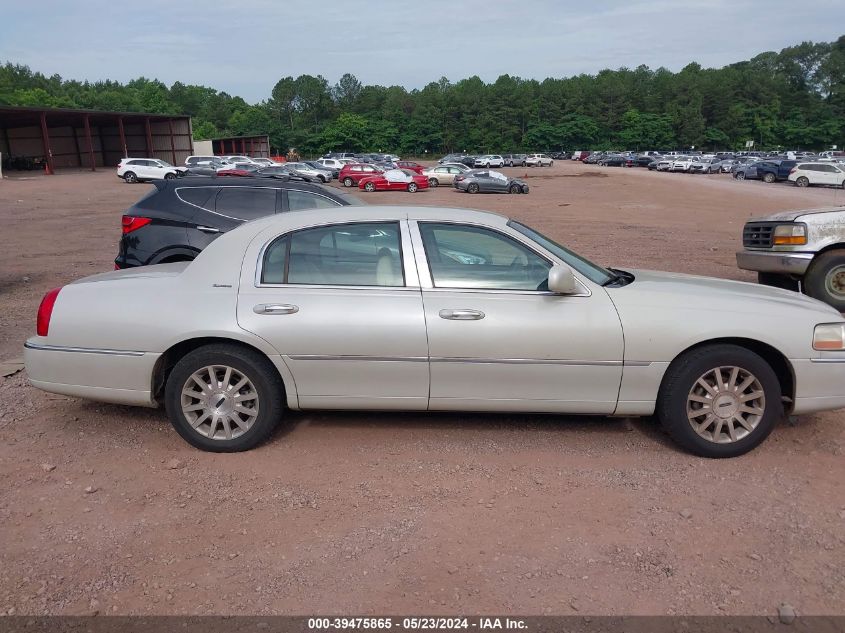 2007 Lincoln Town Car Signature VIN: 1LNHM81V17Y621142 Lot: 39475865