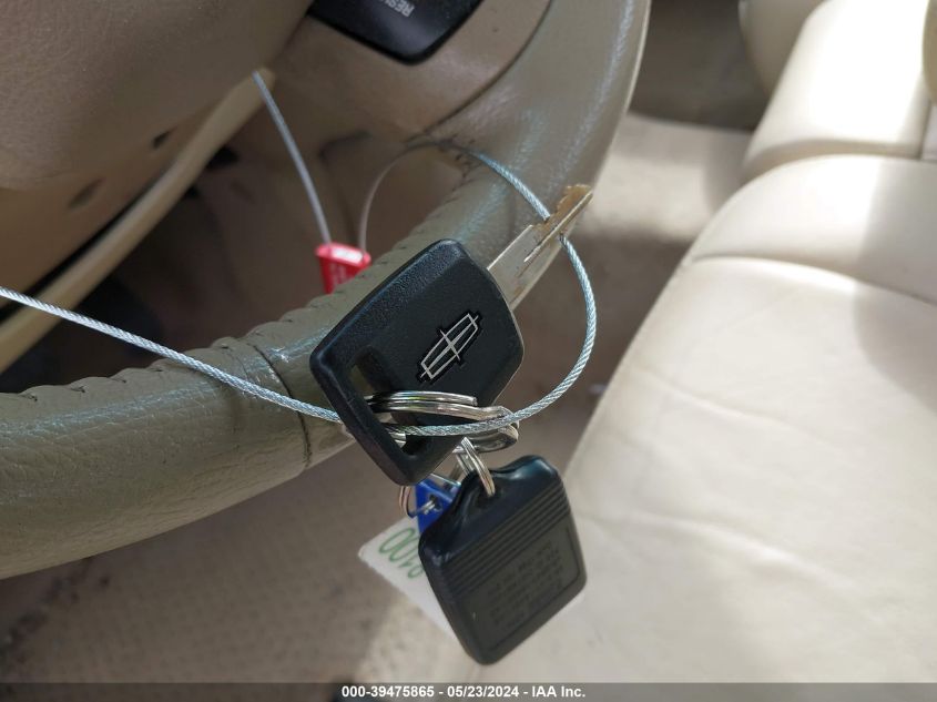 2007 Lincoln Town Car Signature VIN: 1LNHM81V17Y621142 Lot: 39475865