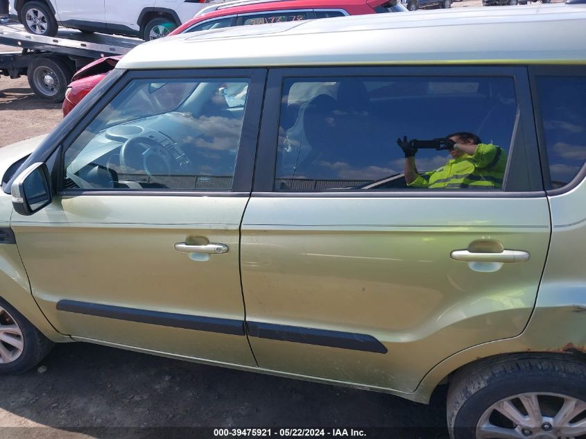 2012 Kia Soul + VIN: KNDJT2A65C7381950 Lot: 39475921