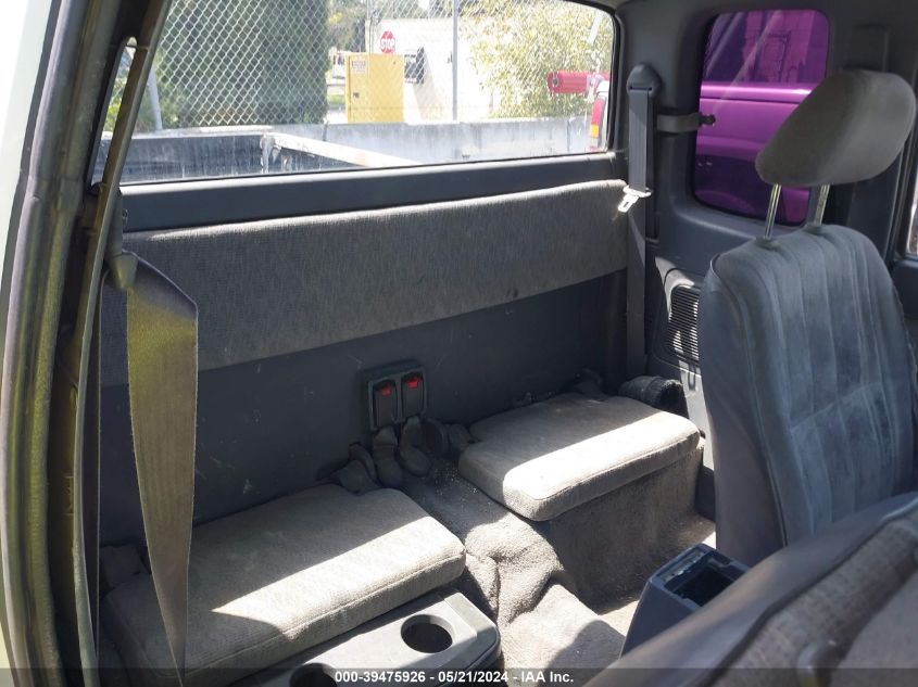 1998 Toyota Tacoma Xtracab VIN: 4TAVL52N8WZ055878 Lot: 39475926