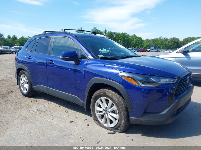 2022 Toyota Corolla Cross Le VIN: 7MUCAABG1NV042827 Lot: 39476073