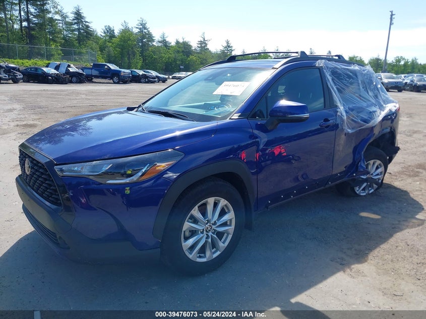 2022 Toyota Corolla Cross Le VIN: 7MUCAABG1NV042827 Lot: 39476073