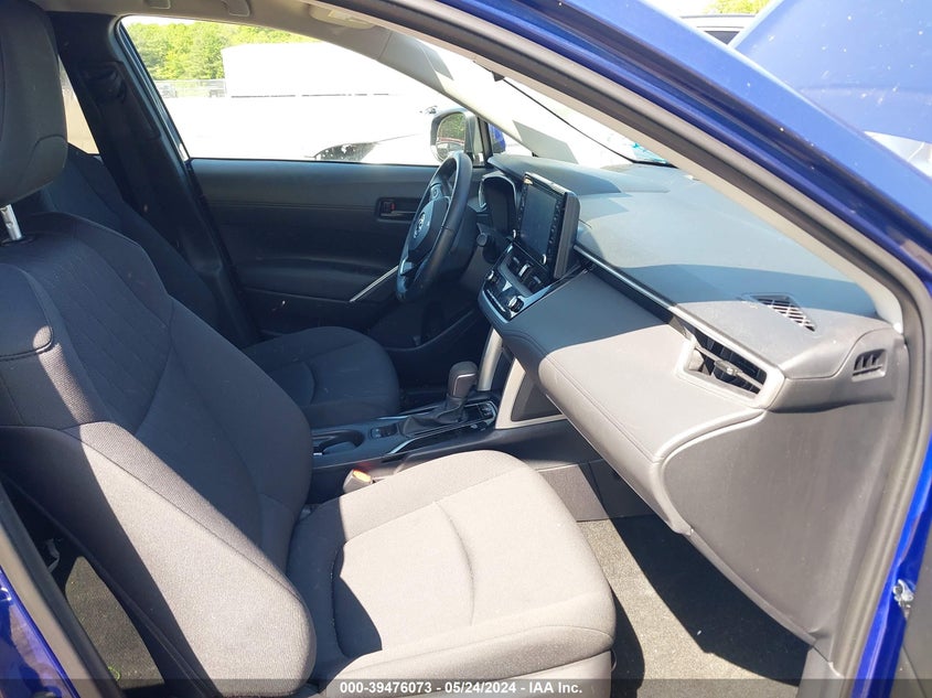 2022 Toyota Corolla Cross Le VIN: 7MUCAABG1NV042827 Lot: 39476073