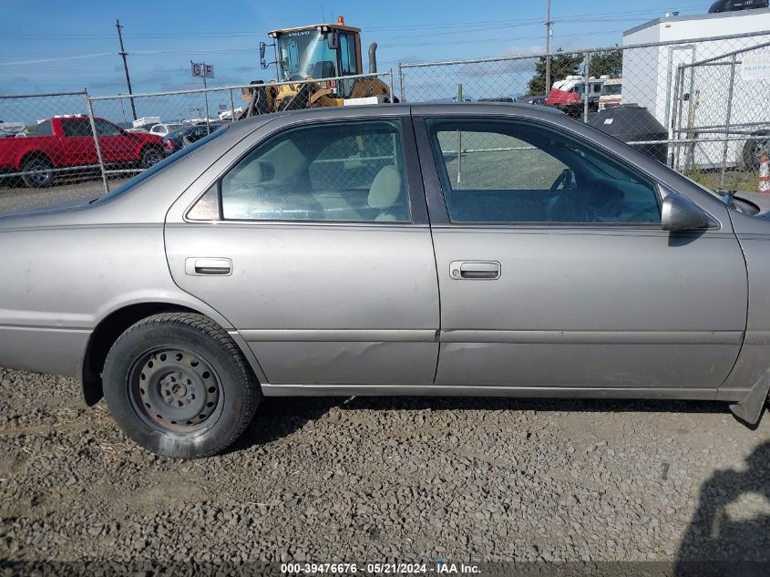 2000 Toyota Camry Le VIN: JT2BG22K0Y0463341 Lot: 39476676