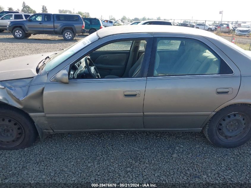 2000 Toyota Camry Le VIN: JT2BG22K0Y0463341 Lot: 39476676
