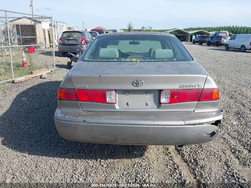 2000 Toyota Camry Le VIN: JT2BG22K0Y0463341 Lot: 39476676