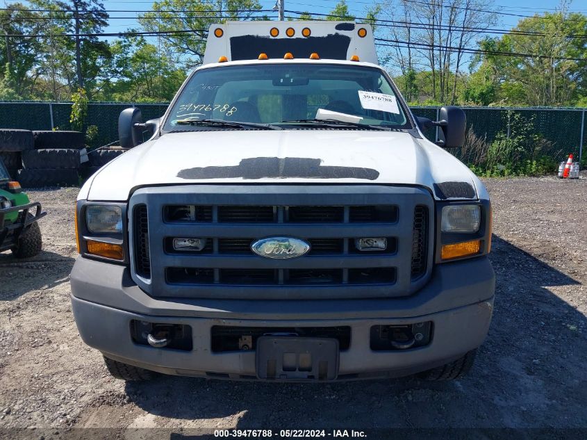 2007 Ford F-350 Xl/Xlt VIN: 1FDWF31527EA25950 Lot: 39476788