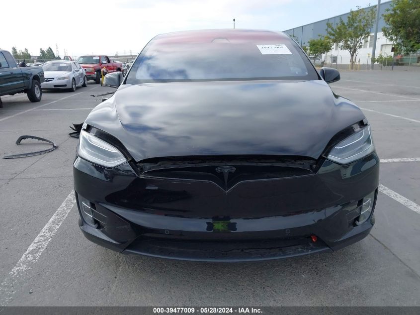 2017 Tesla Model X 100D/75D/90D VIN: 5YJXCBE2XHF063700 Lot: 39477009