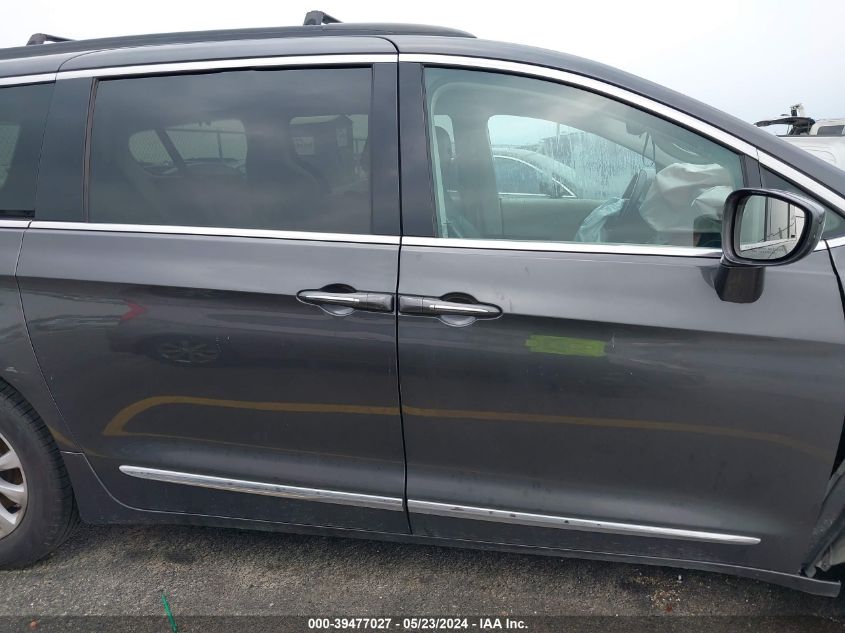 2017 Chrysler Pacifica Touring-L VIN: 2C4RC1BG6HR720595 Lot: 39477027