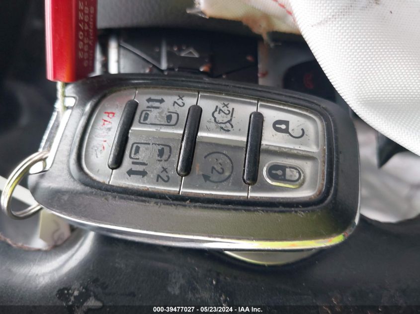 2017 Chrysler Pacifica Touring-L VIN: 2C4RC1BG6HR720595 Lot: 39477027