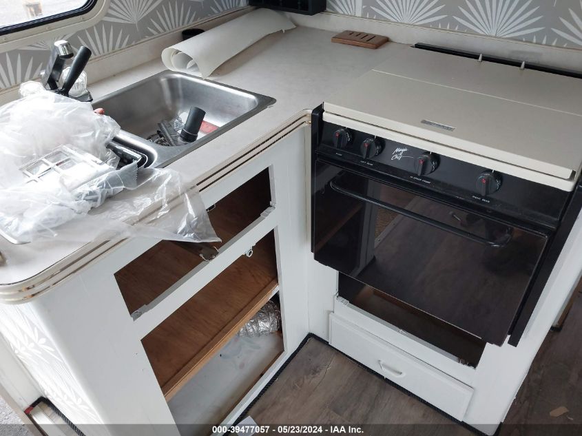 1995 Ford Econoline E350 Cutaway Van VIN: 1SDKE30G5SHA89282 Lot: 39477057